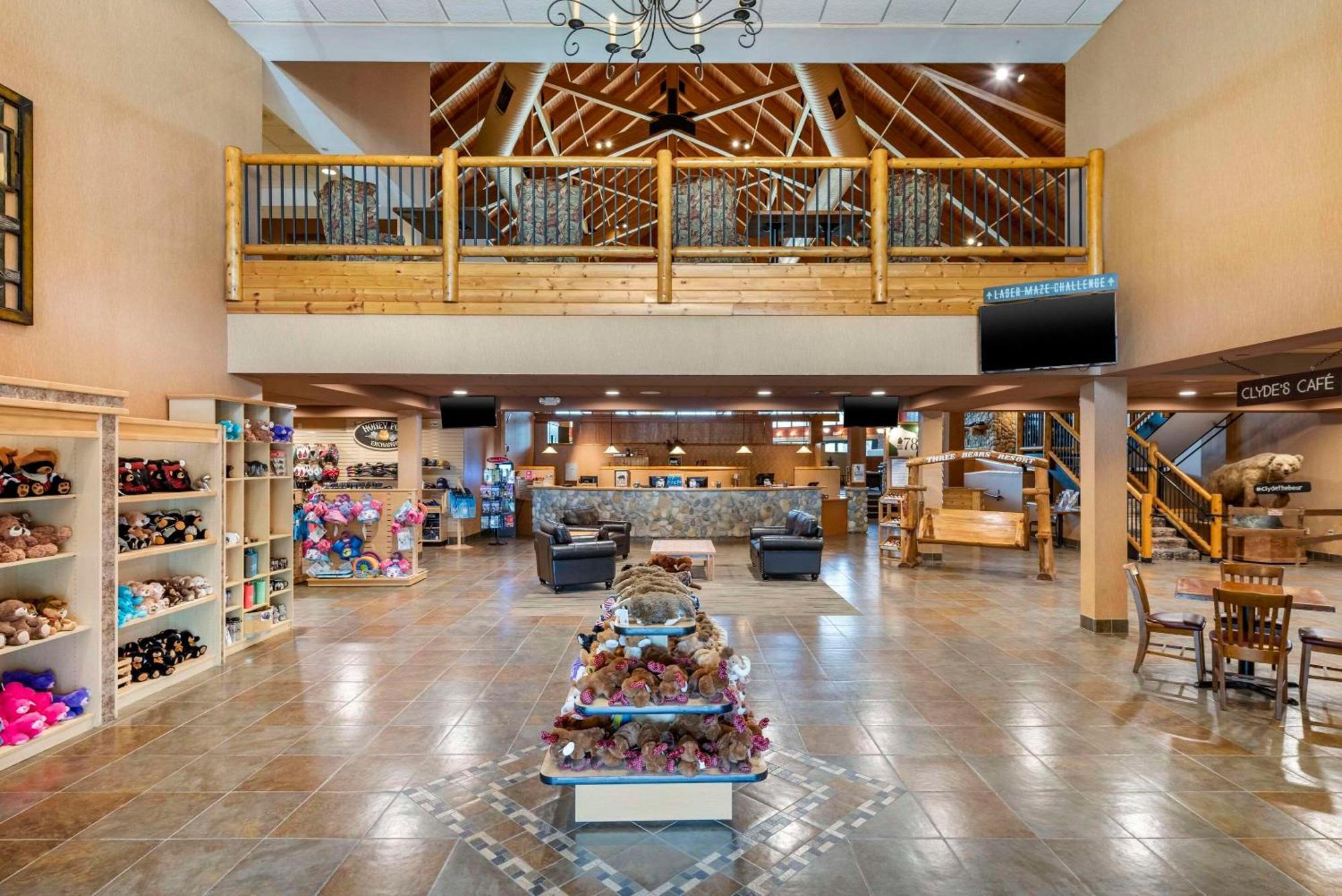 Three Bears Resort Waterpark Near Tomah Ascend Collection Warrens Экстерьер фото