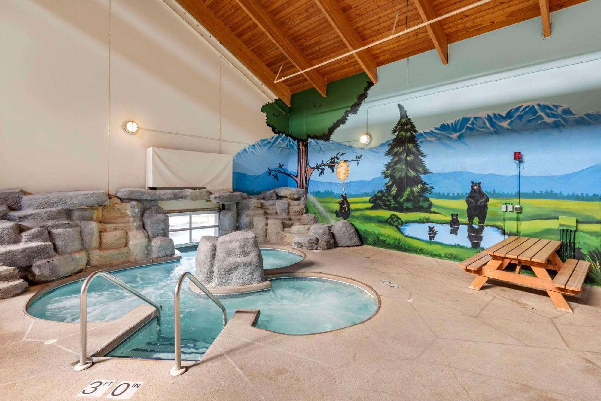 Three Bears Resort Waterpark Near Tomah Ascend Collection Warrens Экстерьер фото