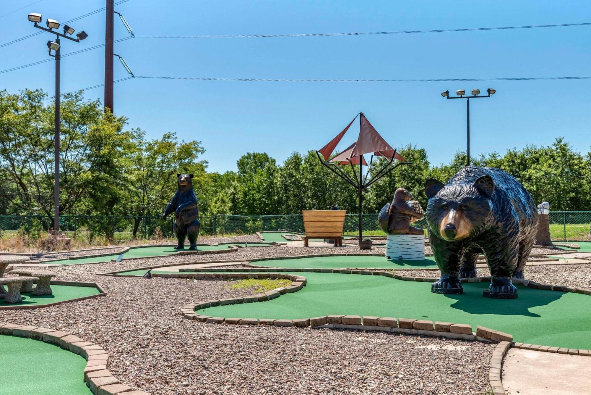Three Bears Resort Waterpark Near Tomah Ascend Collection Warrens Экстерьер фото