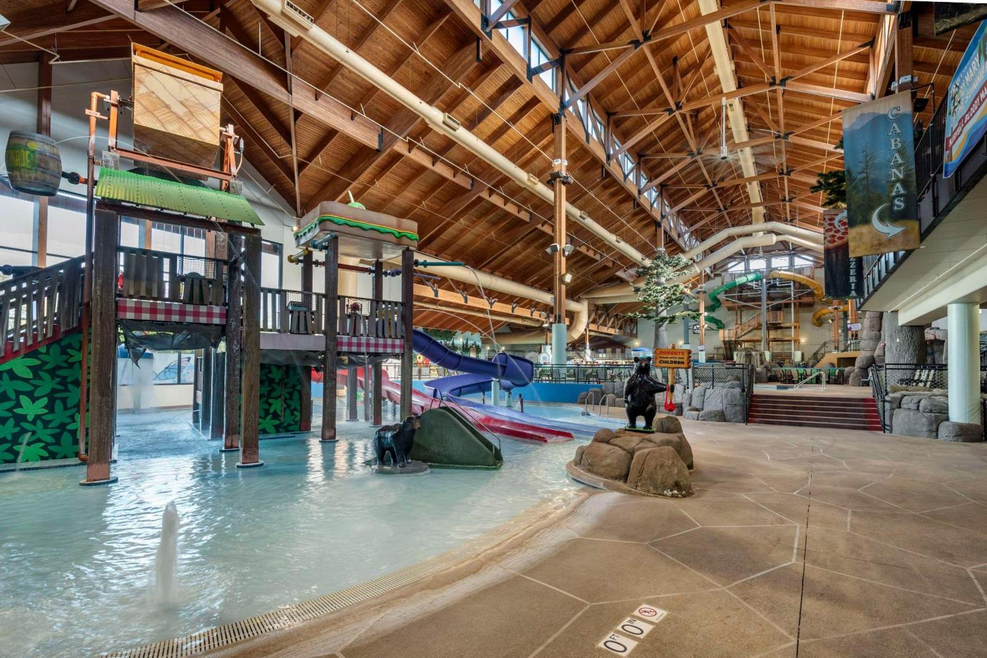 Three Bears Resort Waterpark Near Tomah Ascend Collection Warrens Экстерьер фото